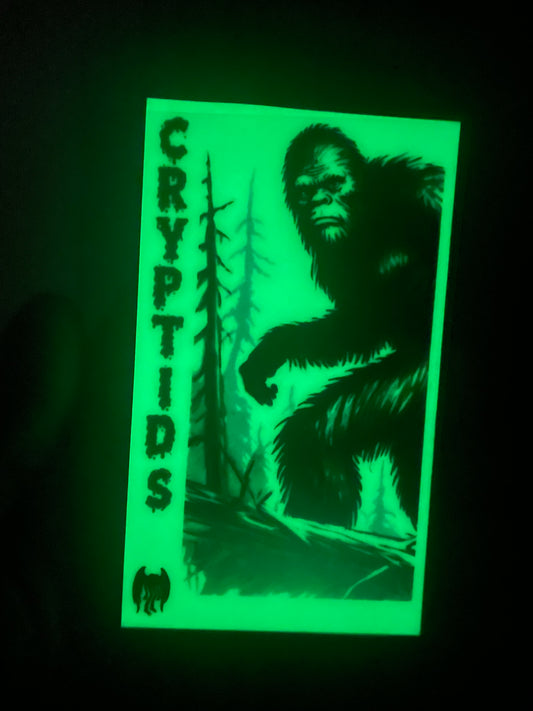 Glow in the dark - Cryptids Tall Boy - Bigfoot 1/1 trading card